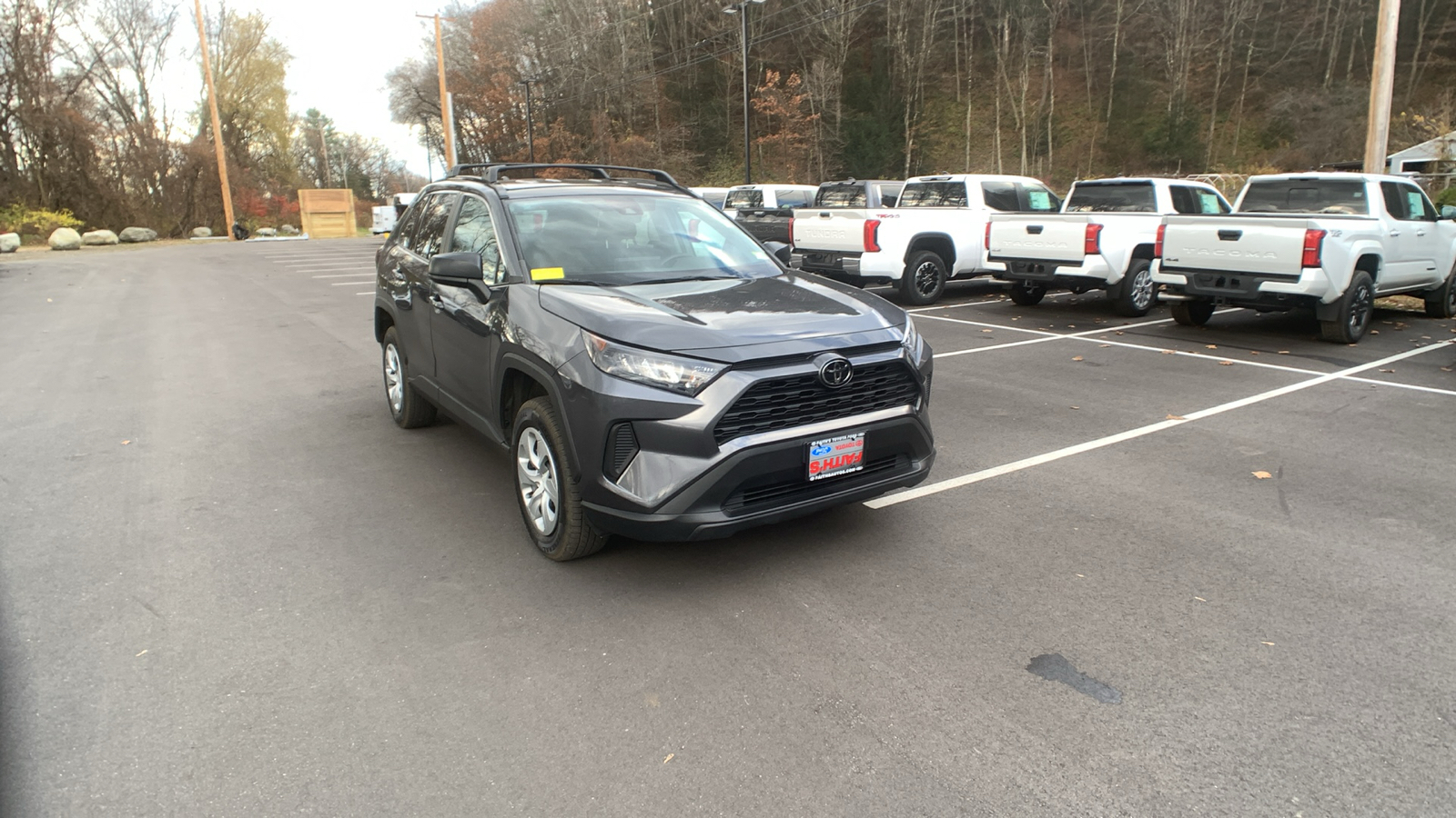 2021 Toyota RAV4 LE 1