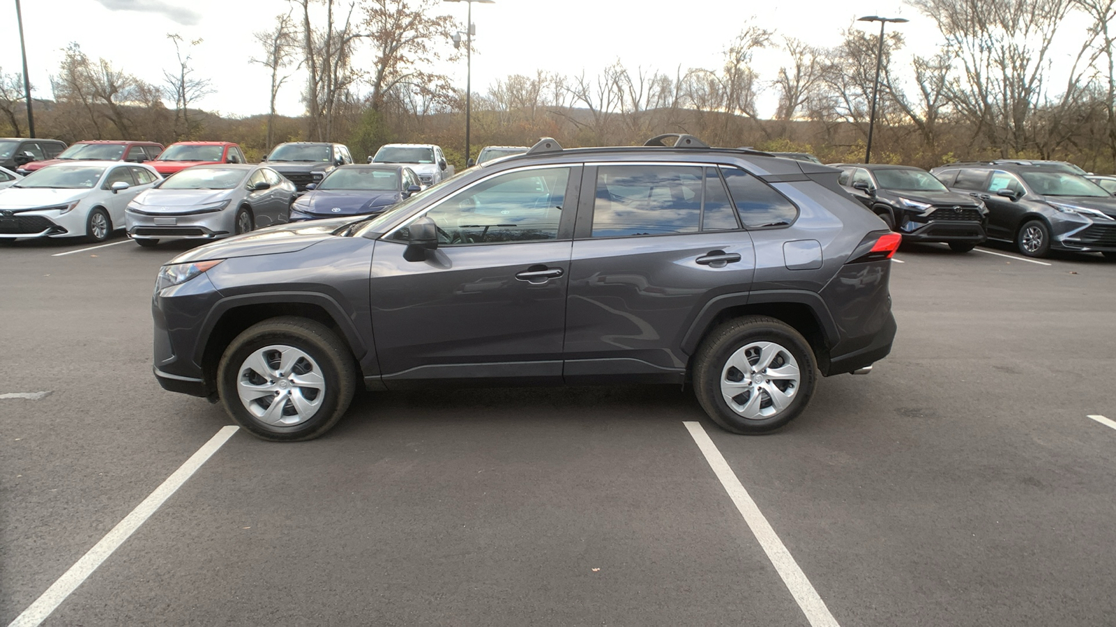 2021 Toyota RAV4 LE 6