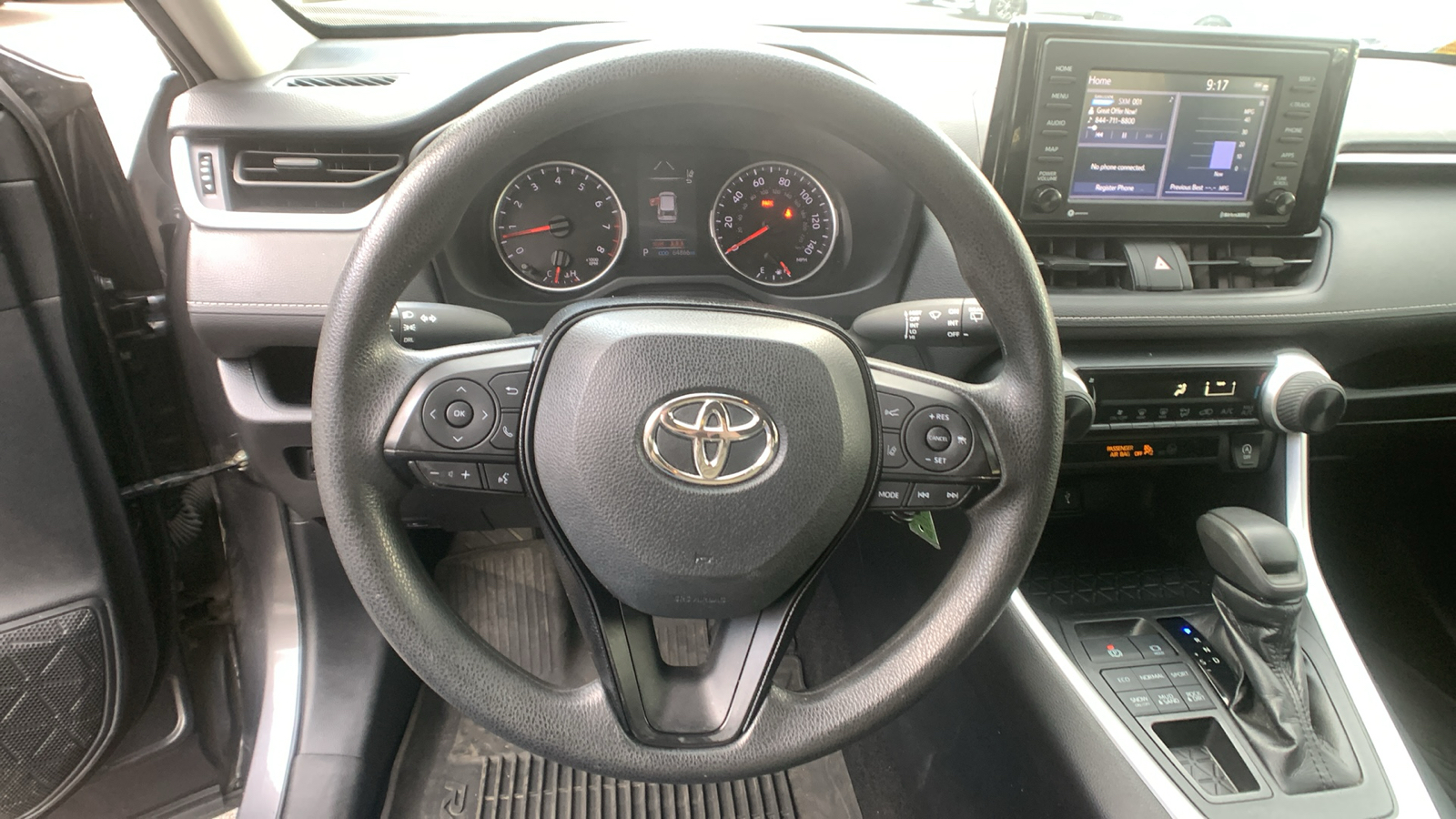 2021 Toyota RAV4 LE 22