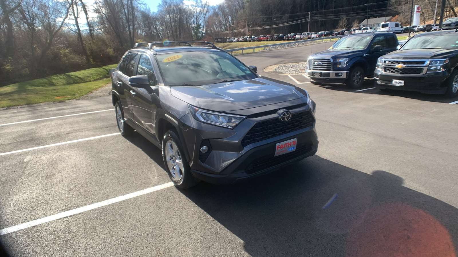 2021 Toyota RAV4 XLE 1