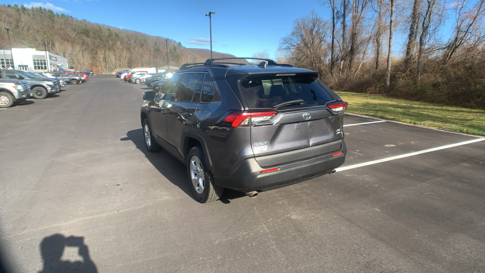 2021 Toyota RAV4 XLE 5