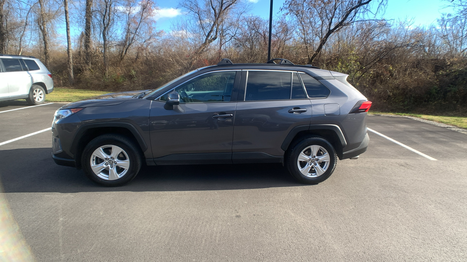 2021 Toyota RAV4 XLE 6