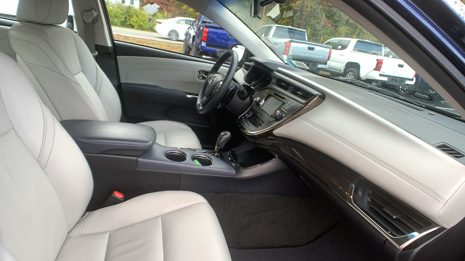 2015 Toyota Avalon XLE 22