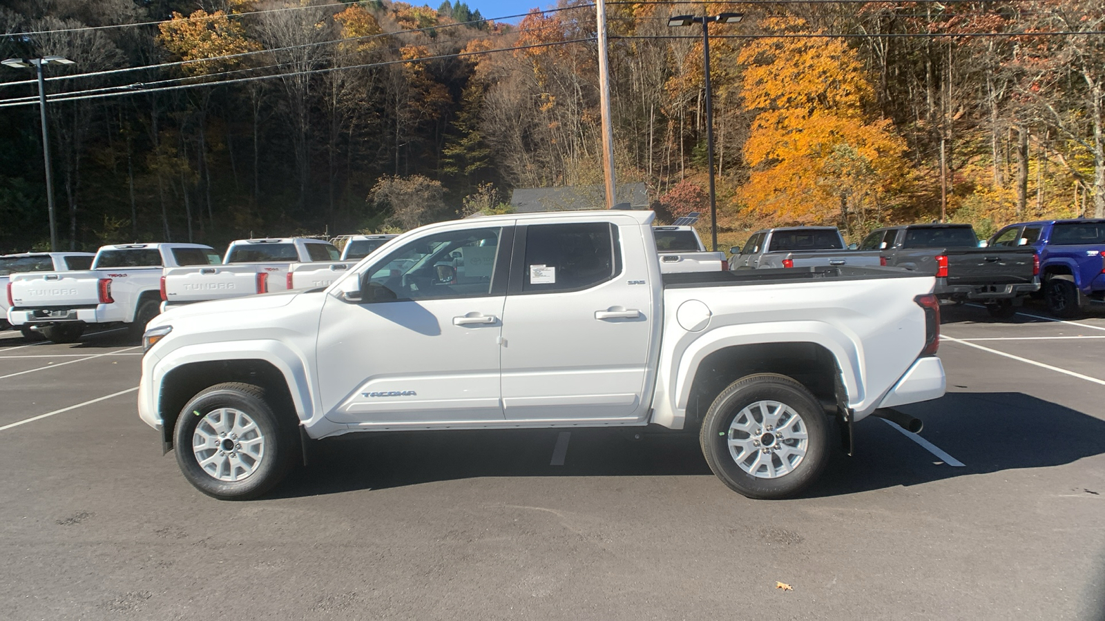 2024 Toyota Tacoma 4WD SR5 7