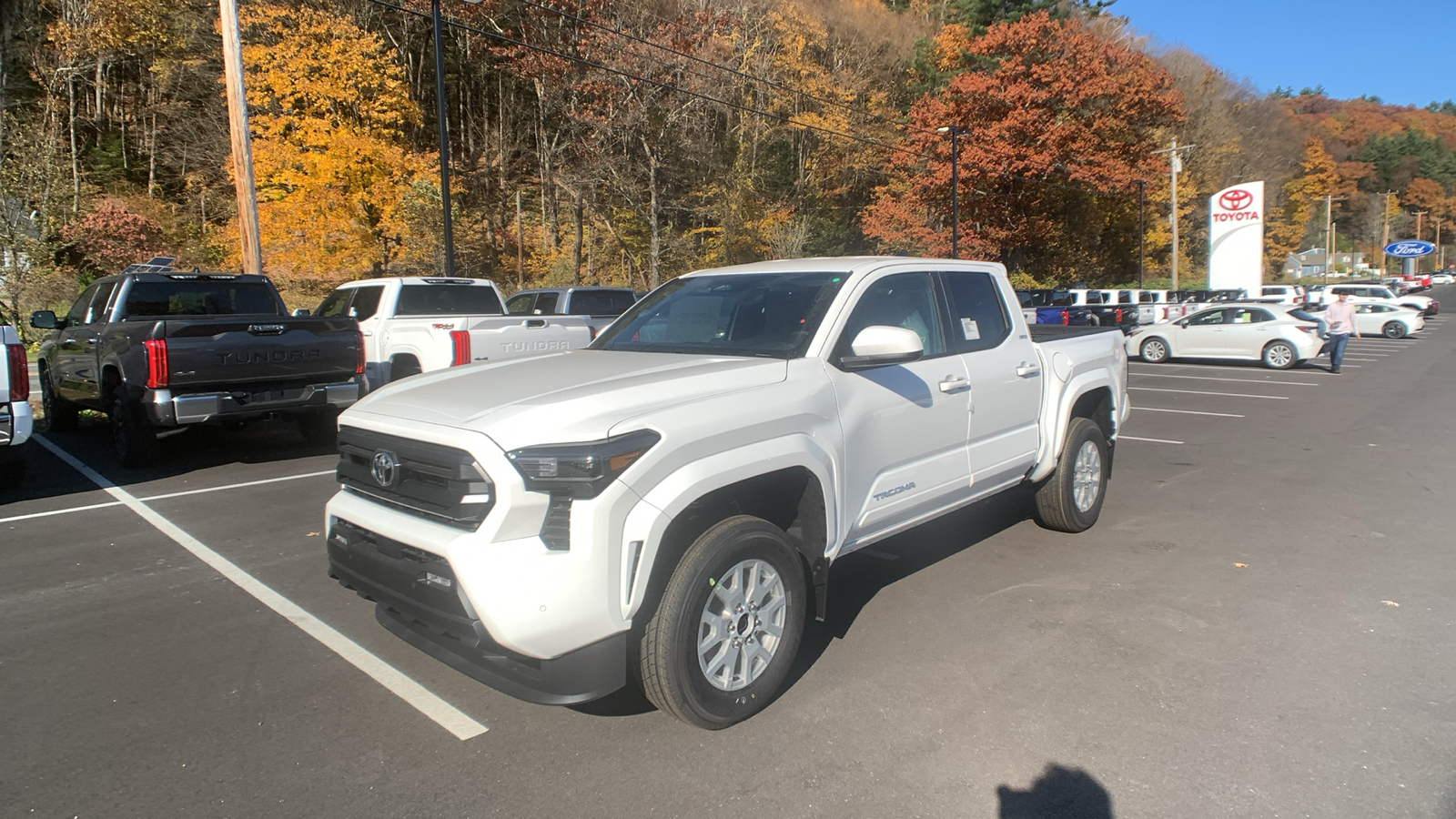 2024 Toyota Tacoma 4WD SR5 8