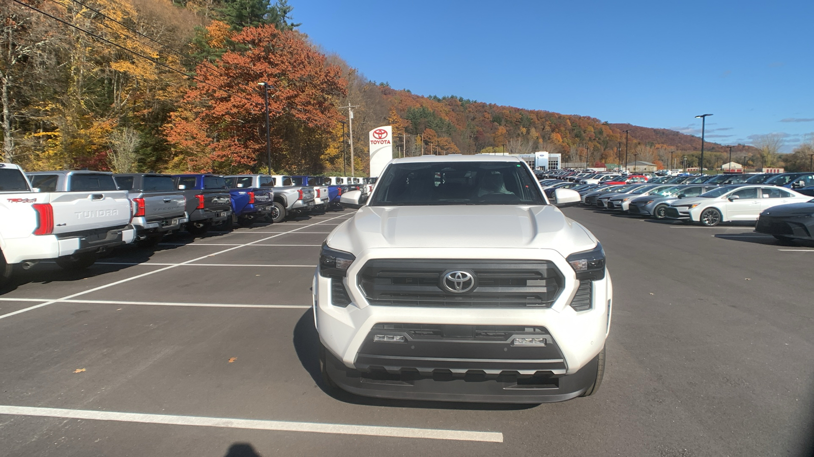 2024 Toyota Tacoma 4WD SR5 9