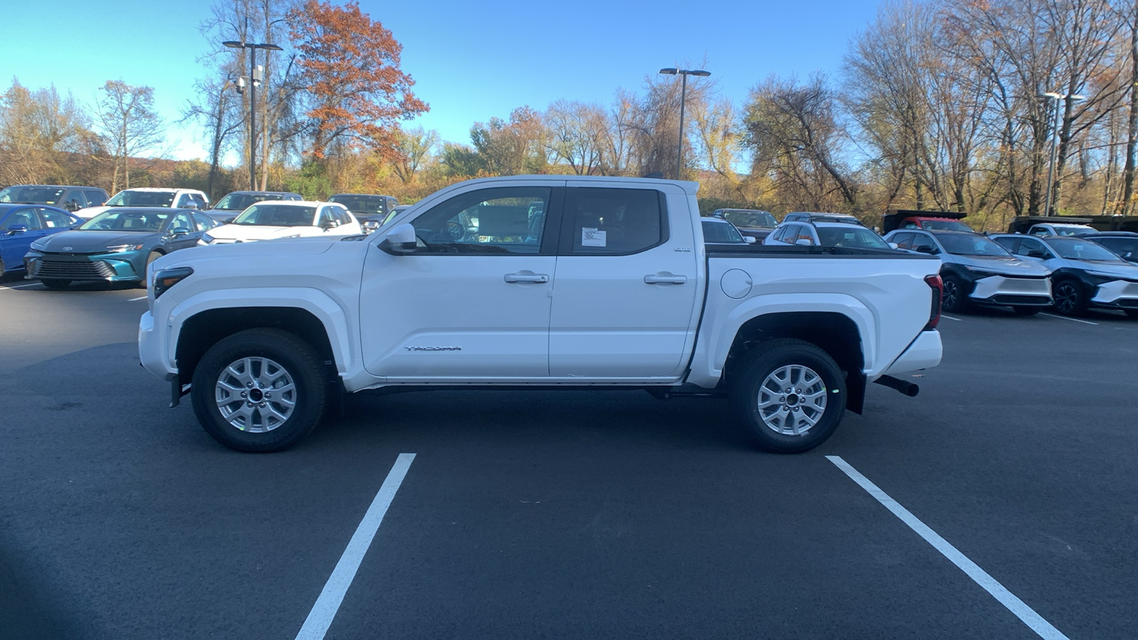 2024 Toyota Tacoma 4WD SR5 6