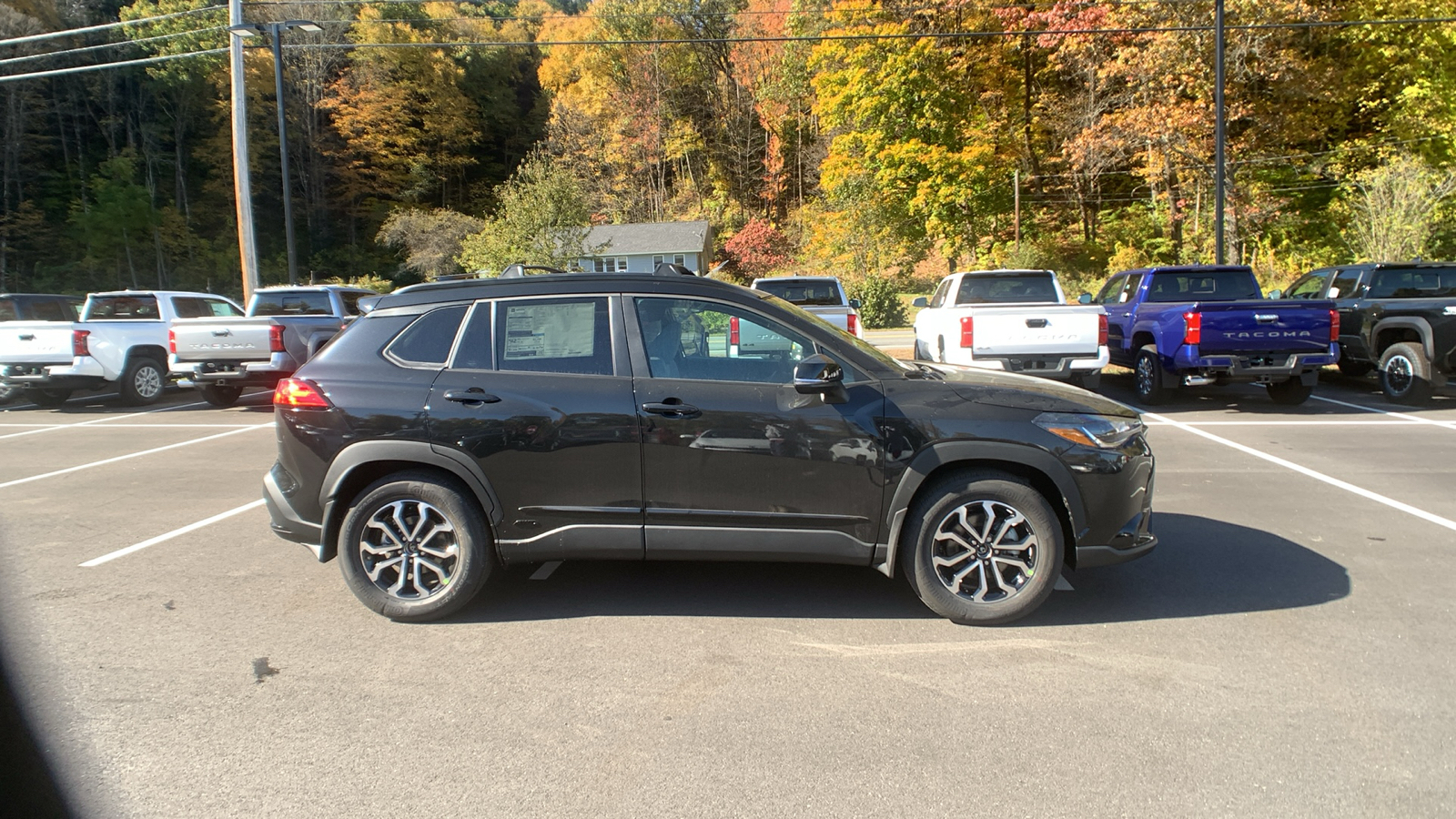 2024 Toyota Corolla Cross Hybrid SE 2