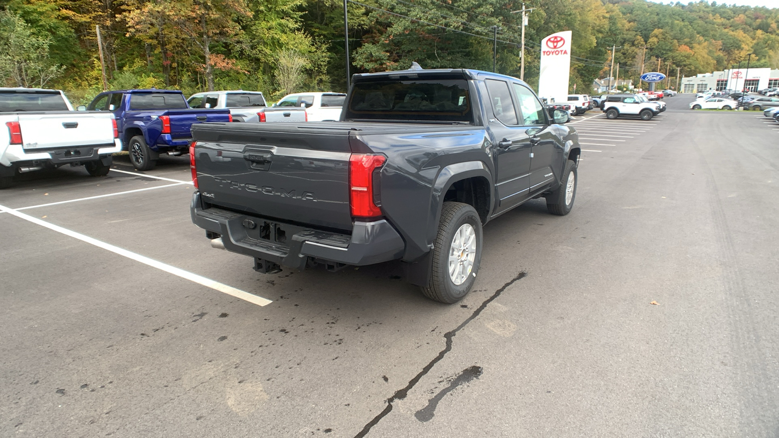 2024 Toyota Tacoma 4WD SR5 3