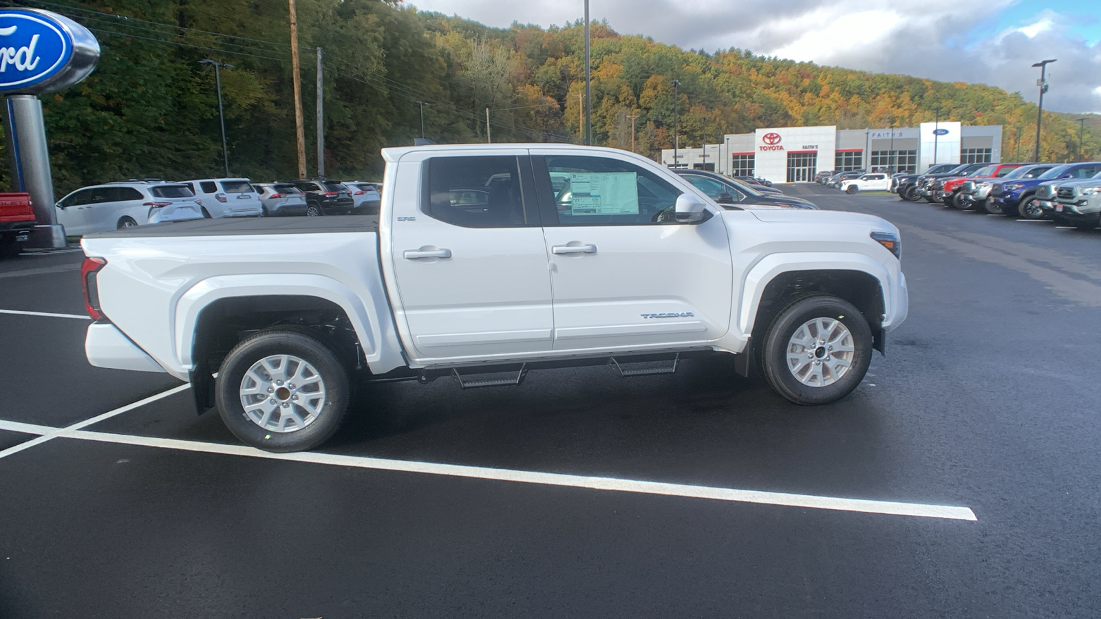 2024 Toyota Tacoma 4WD SR5 2