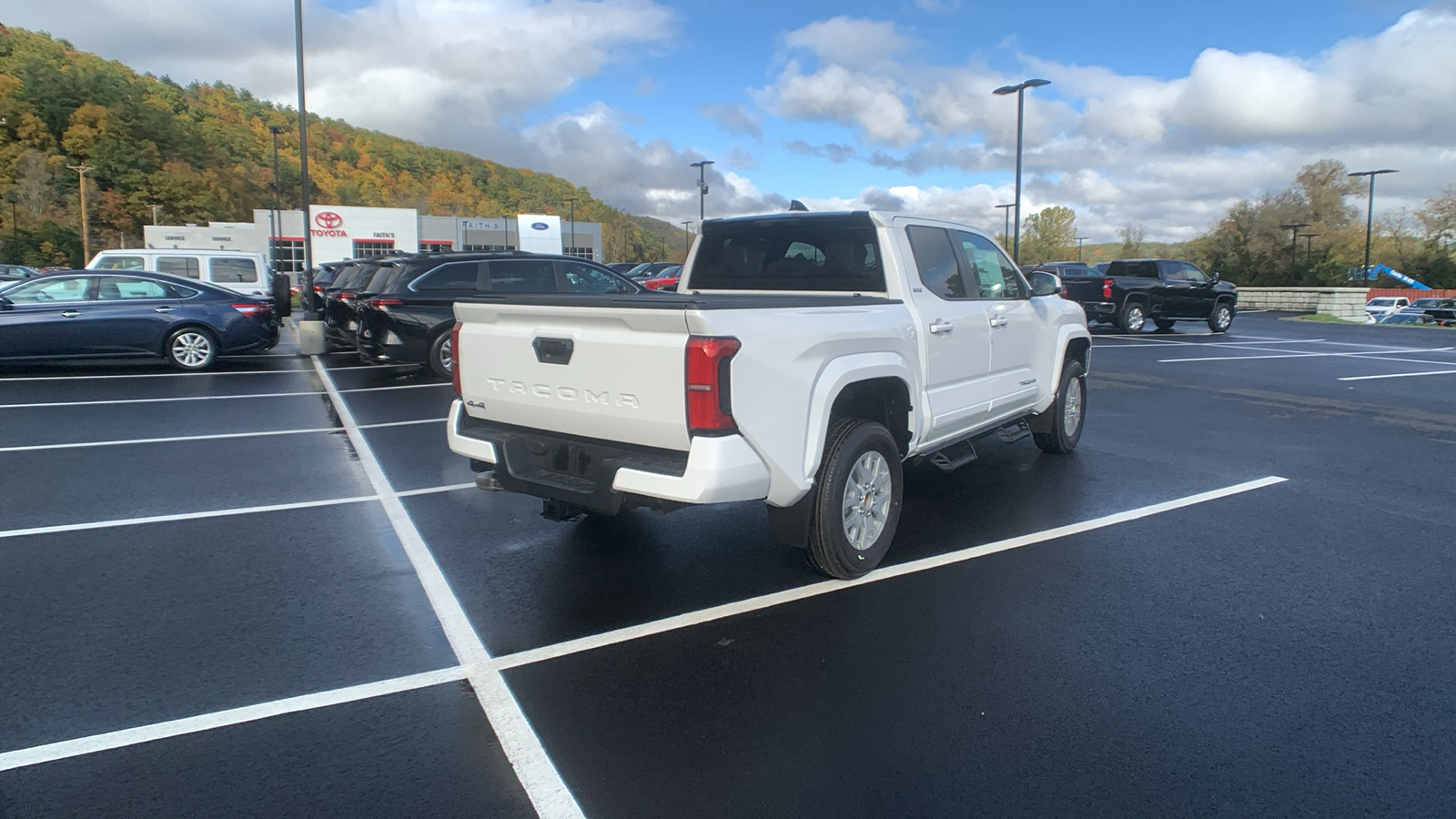 2024 Toyota Tacoma 4WD SR5 3