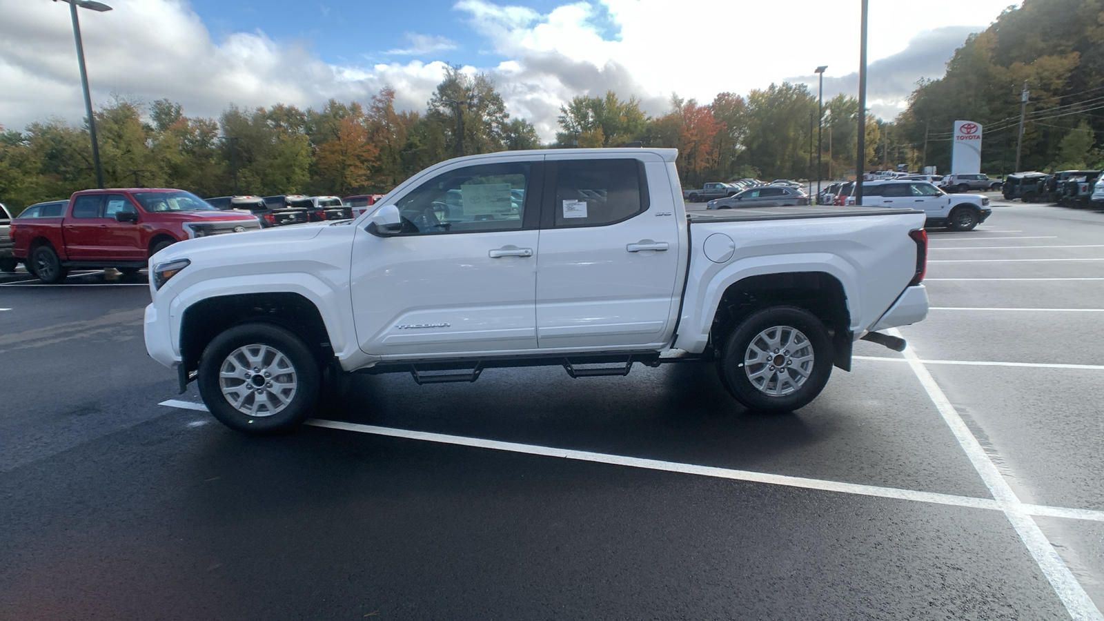 2024 Toyota Tacoma 4WD SR5 6