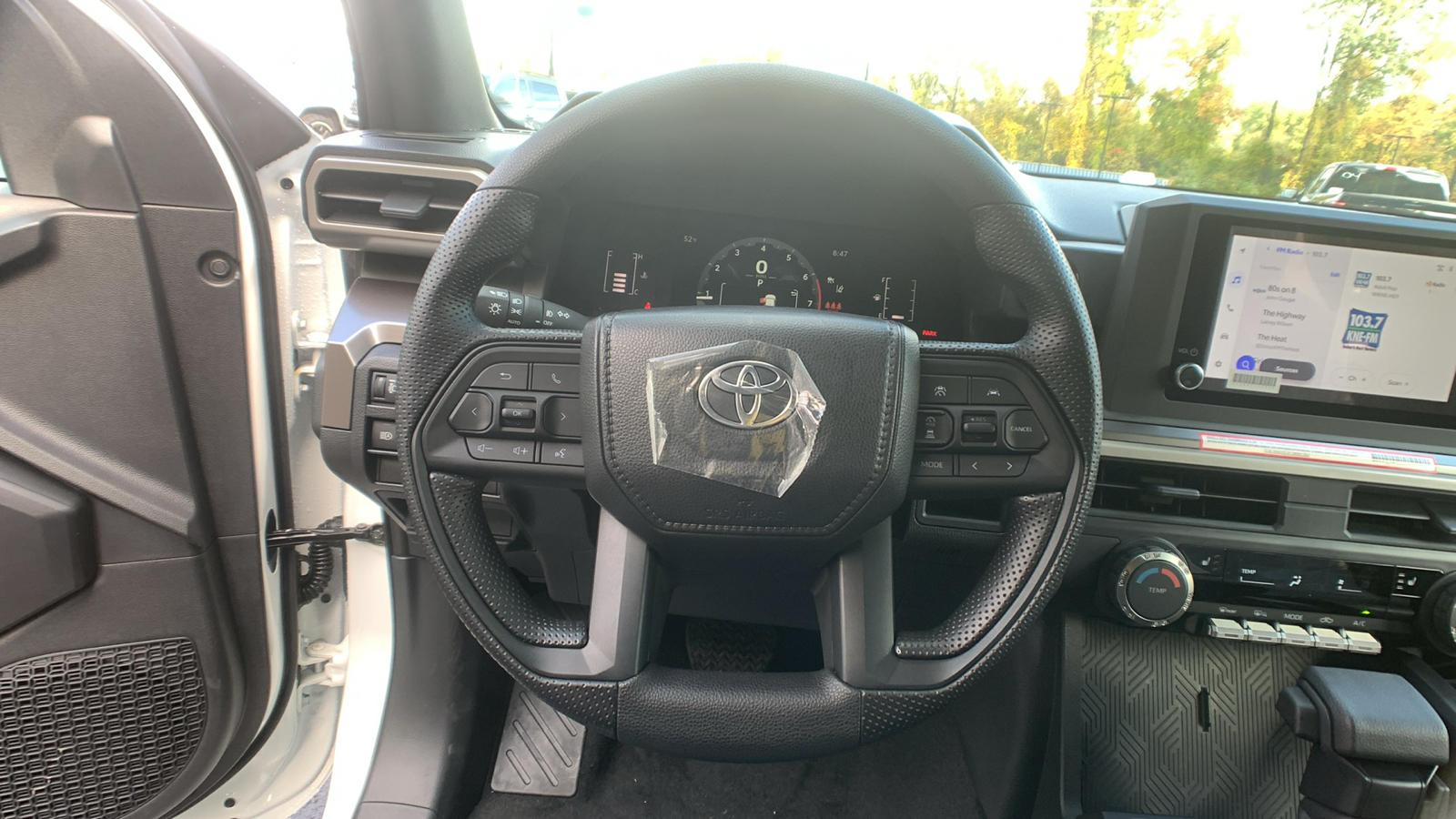 2024 Toyota Tacoma 4WD SR5 22