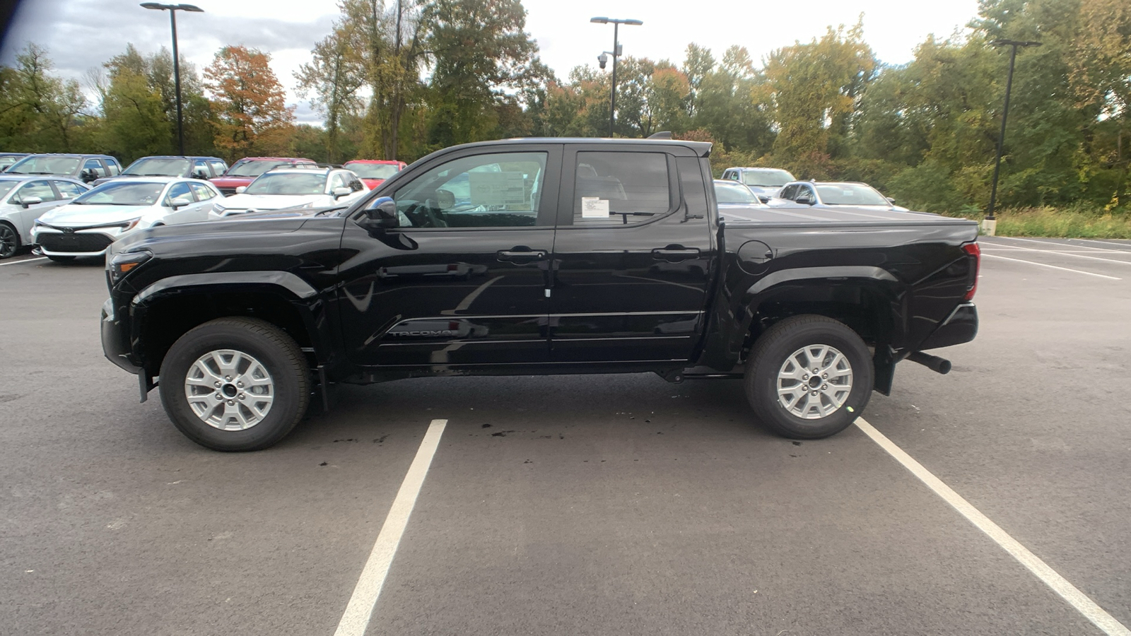 2024 Toyota Tacoma 4WD SR5 6