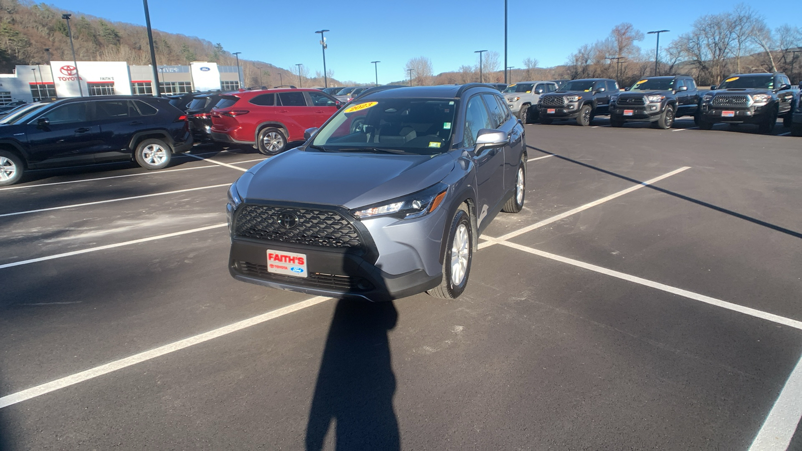 2023 Toyota Corolla Cross LE 7