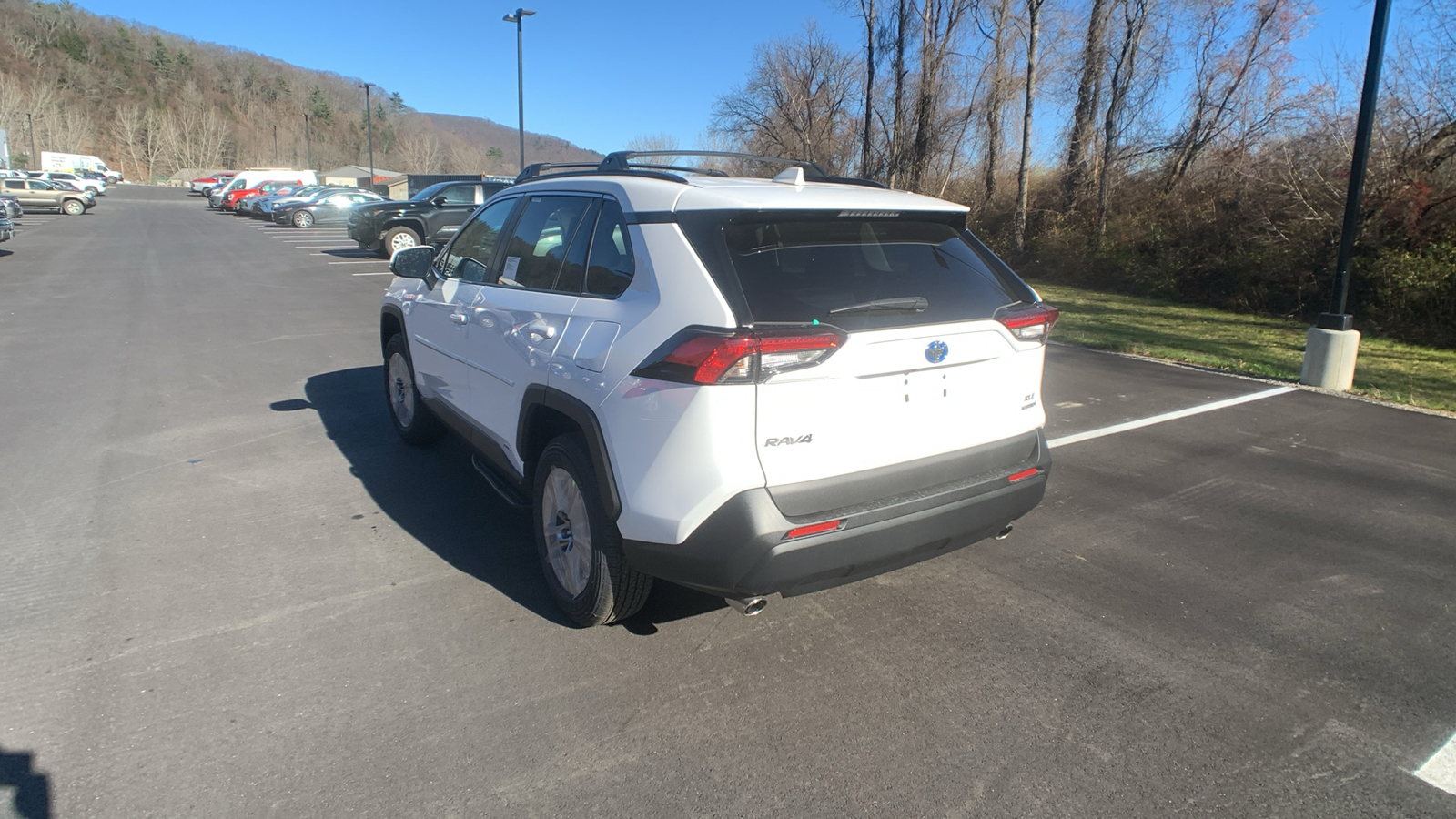 2024 Toyota RAV4 Hybrid XLE 5