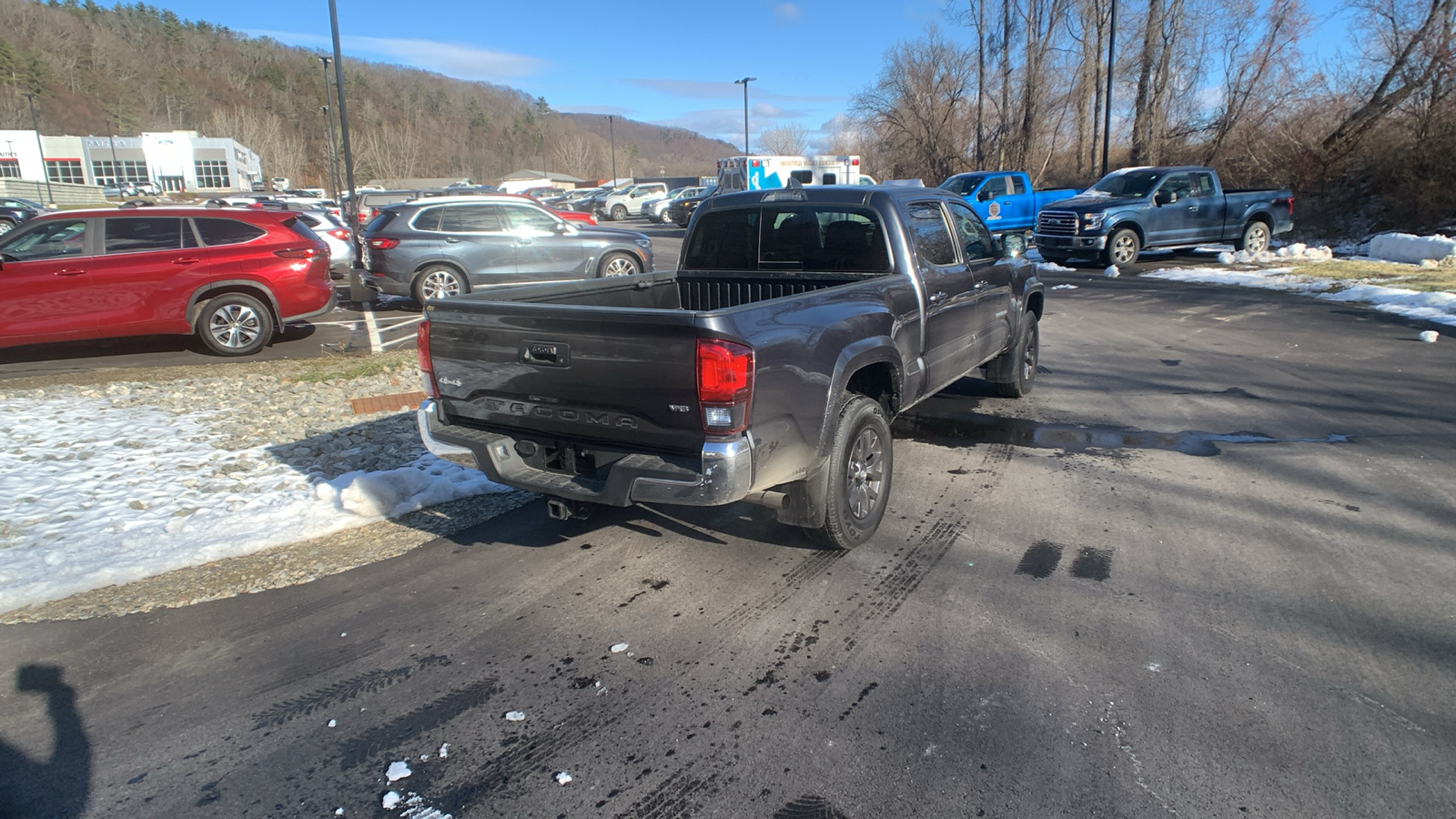 2022 Toyota Tacoma SR5 3