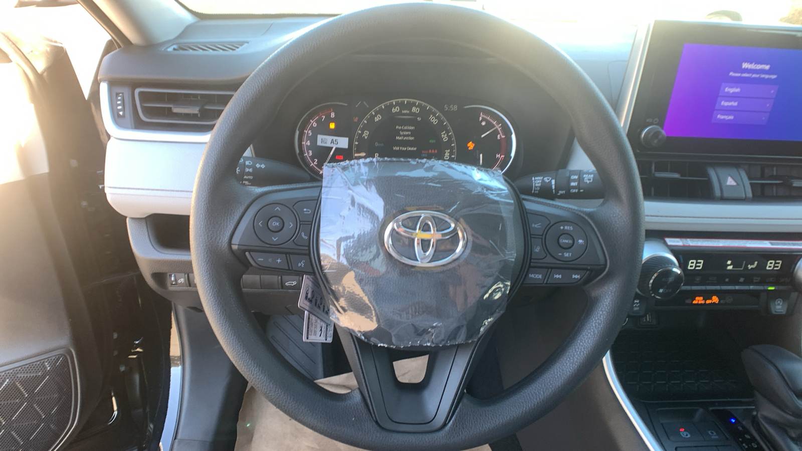 2024 Toyota RAV4 XLE 24