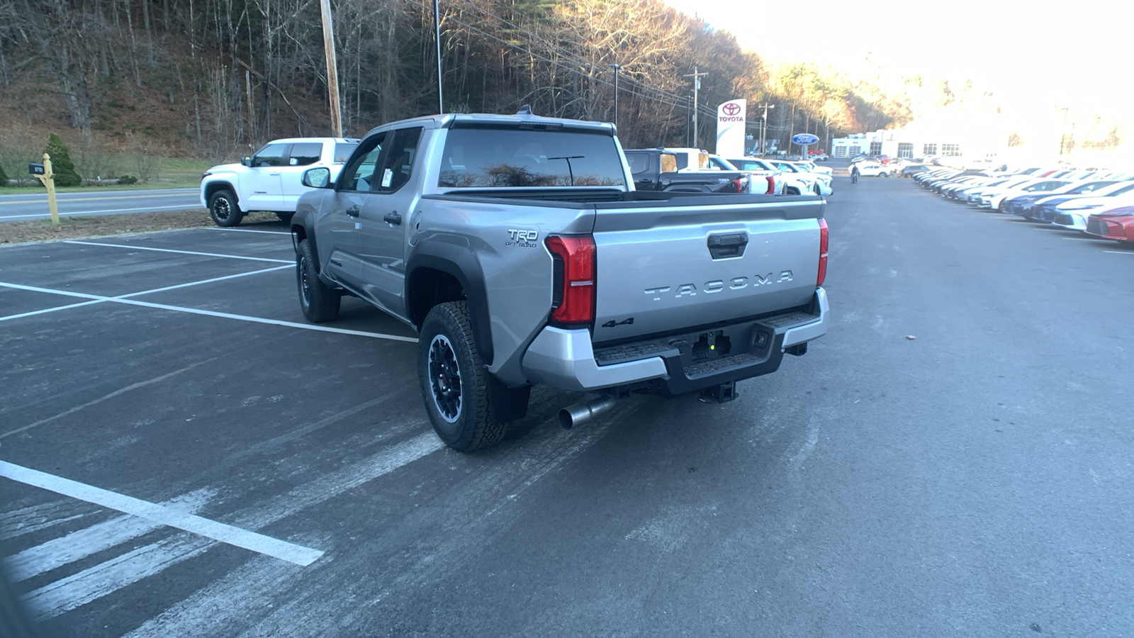 2024 Toyota Tacoma 4WD TRD Off Road 5