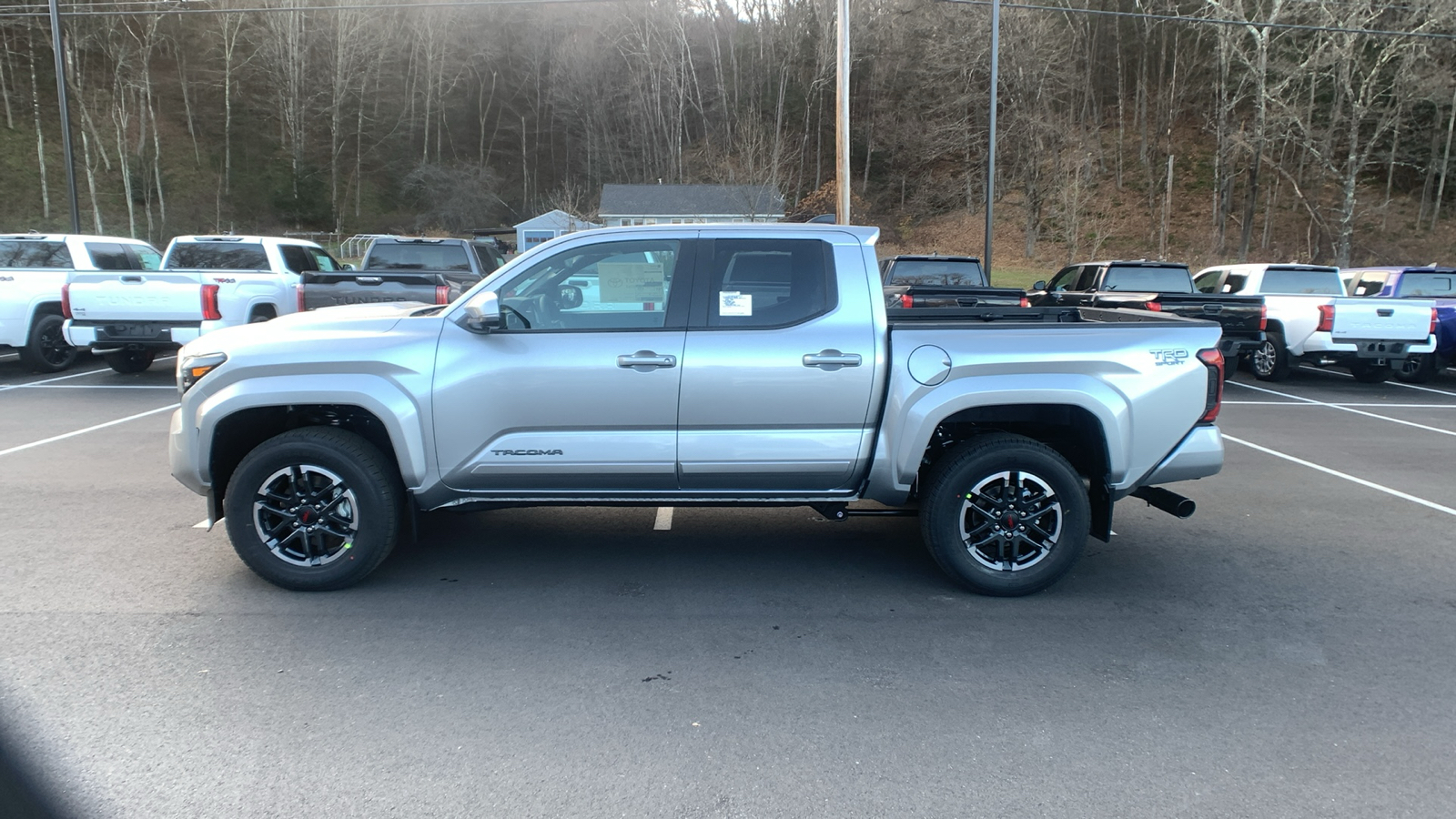 2024 Toyota Tacoma 4WD TRD Sport 6