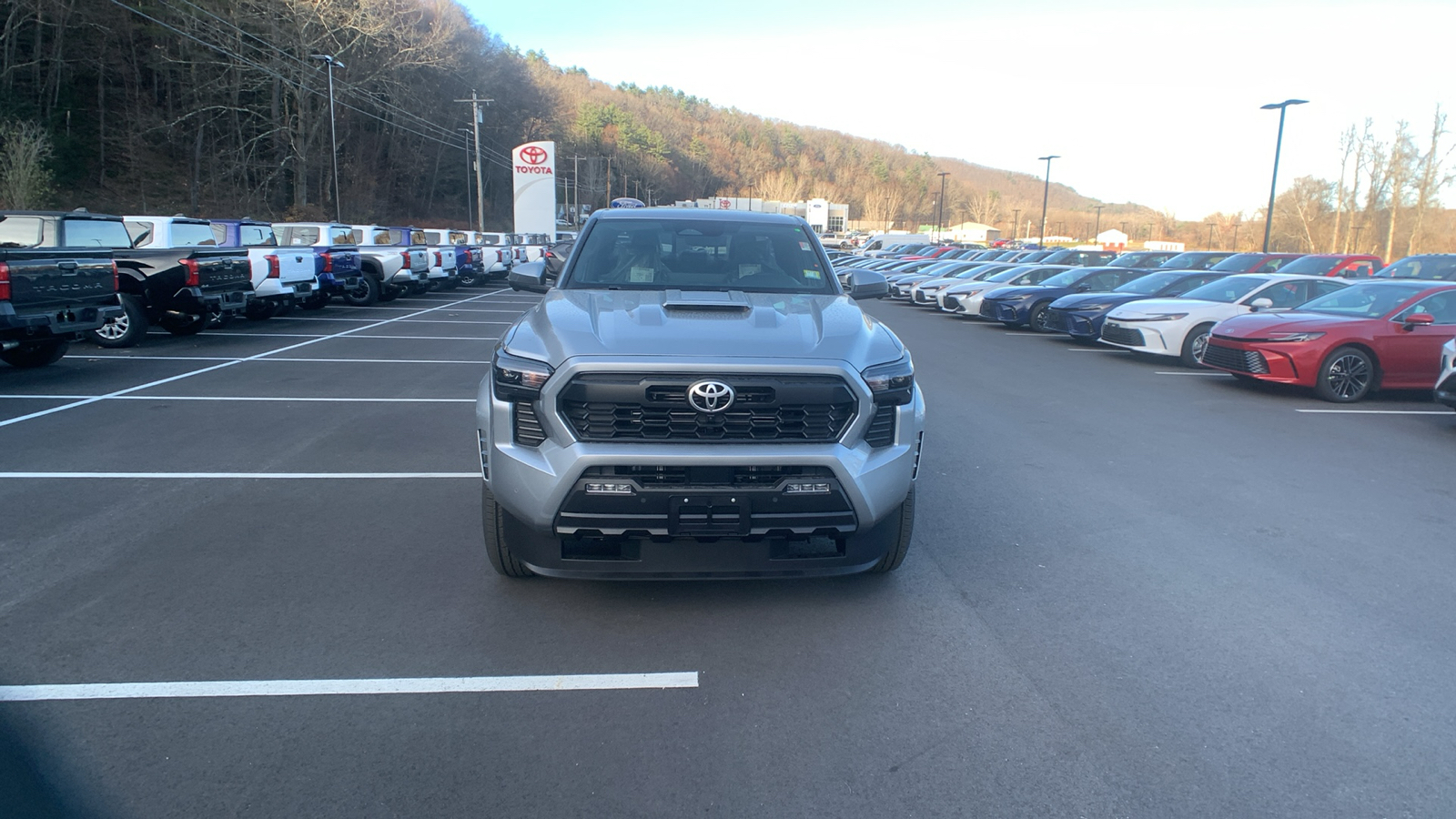 2024 Toyota Tacoma 4WD TRD Sport 8