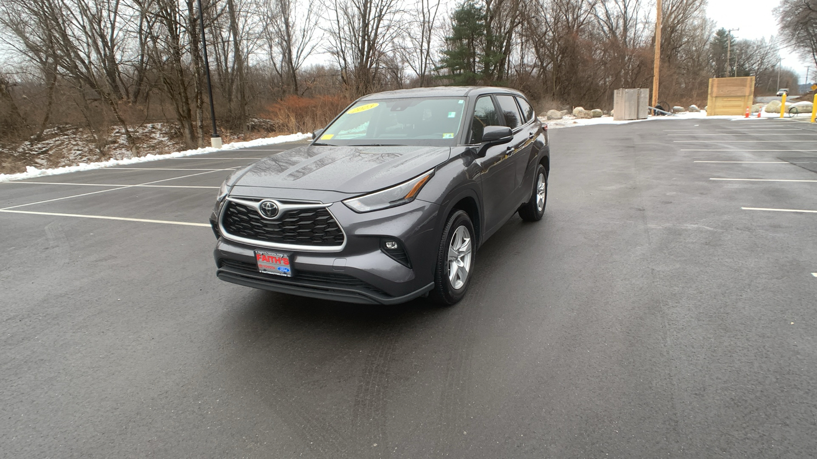 2023 Toyota Highlander LE 7