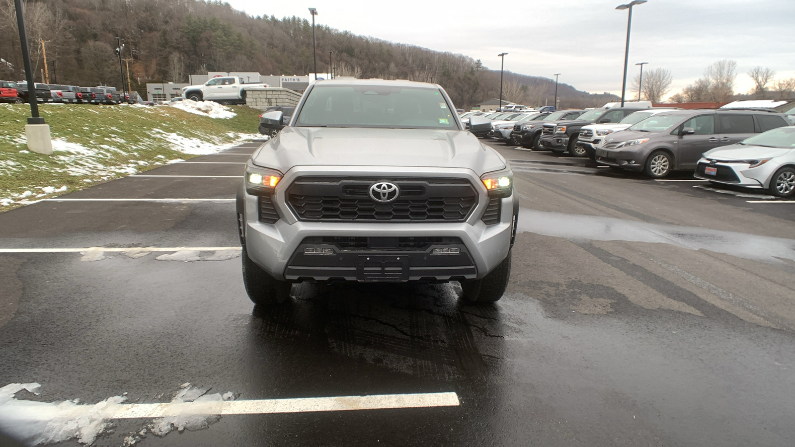 2024 Toyota Tacoma TRD Off-Road 8