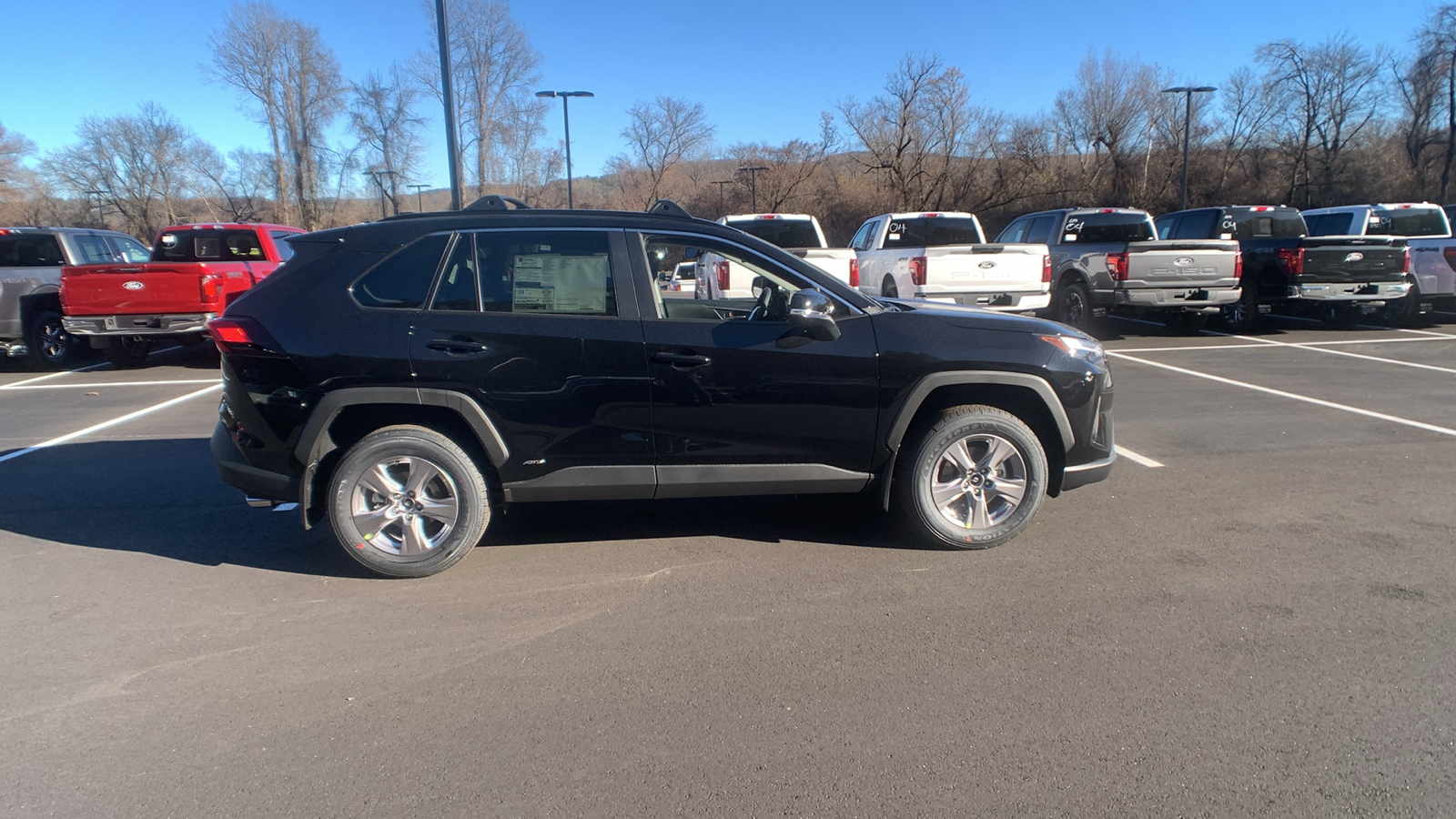 2024 Toyota RAV4 Hybrid XLE 2