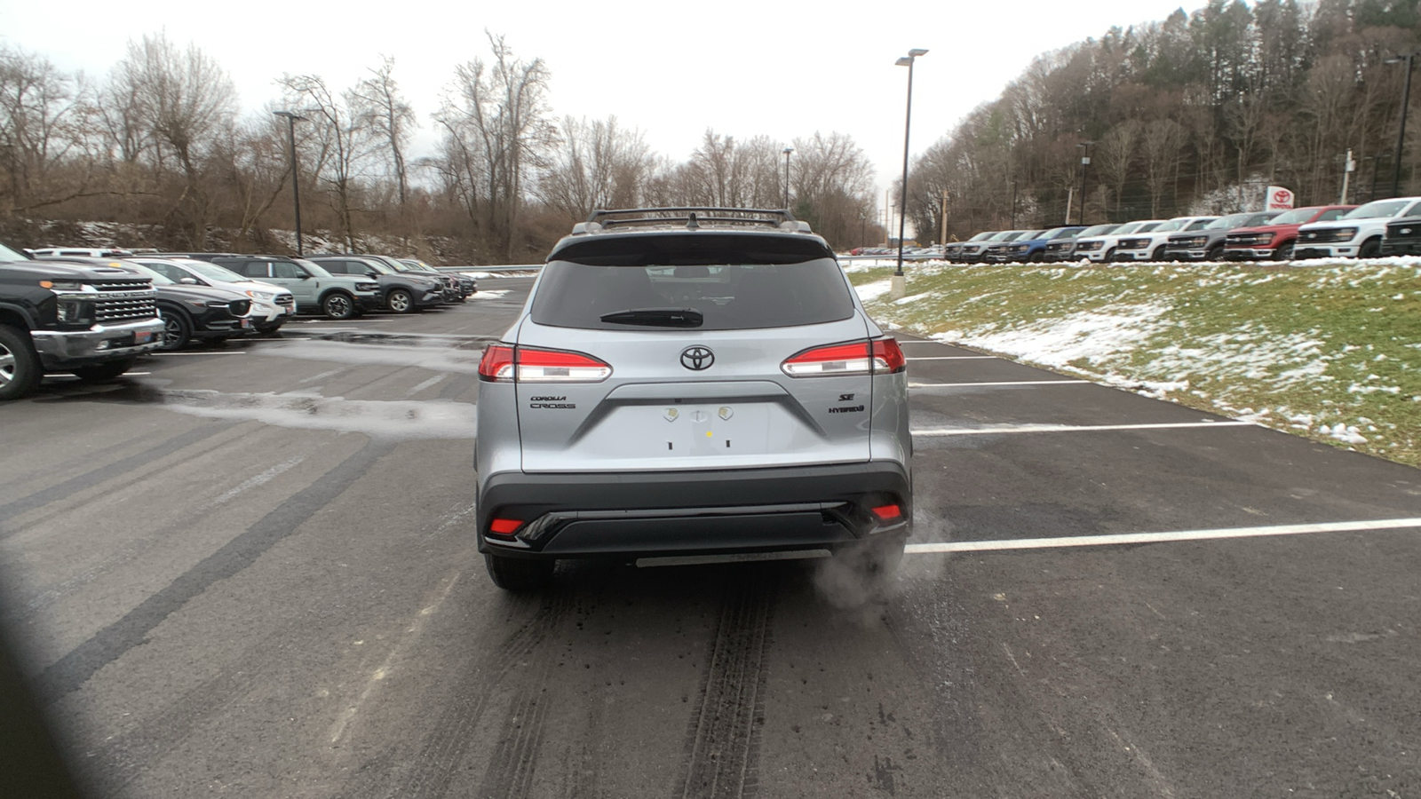 2024 Toyota Corolla Cross Hybrid SE 4