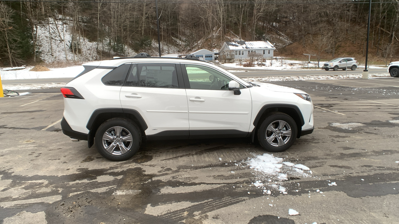 2024 Toyota RAV4 Hybrid LE 2