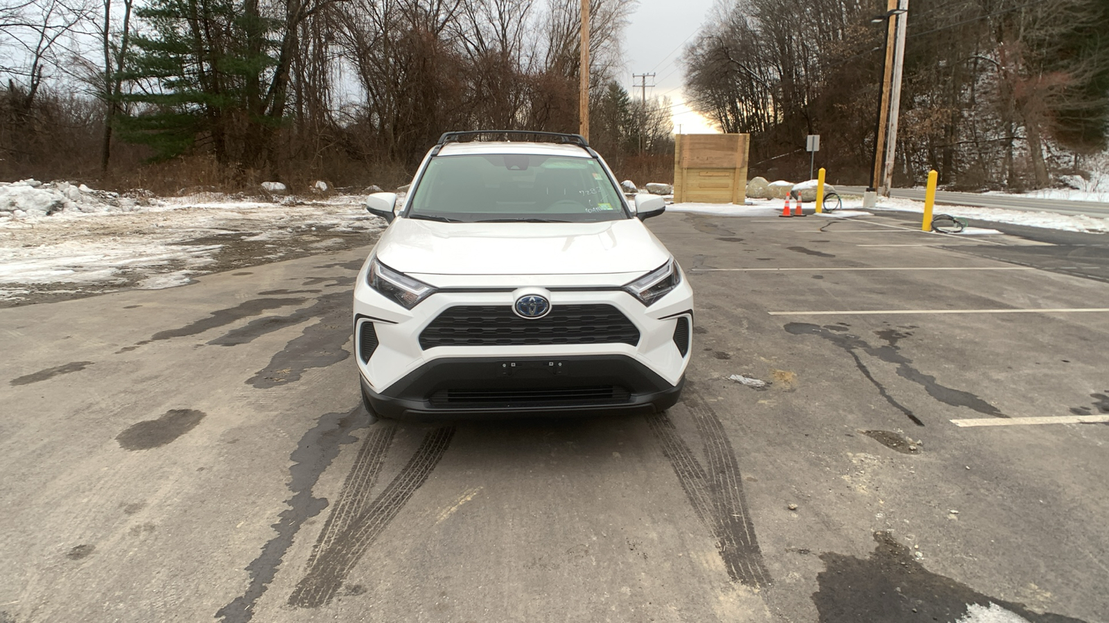 2024 Toyota RAV4 Hybrid LE 8