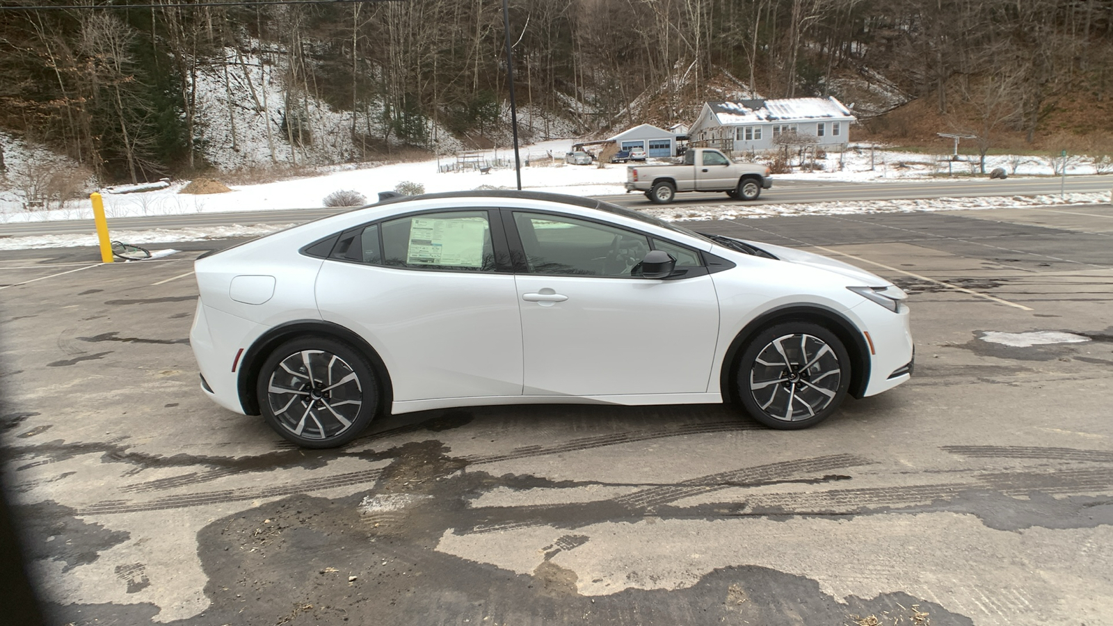 2024 Toyota Prius Prime XSE 2