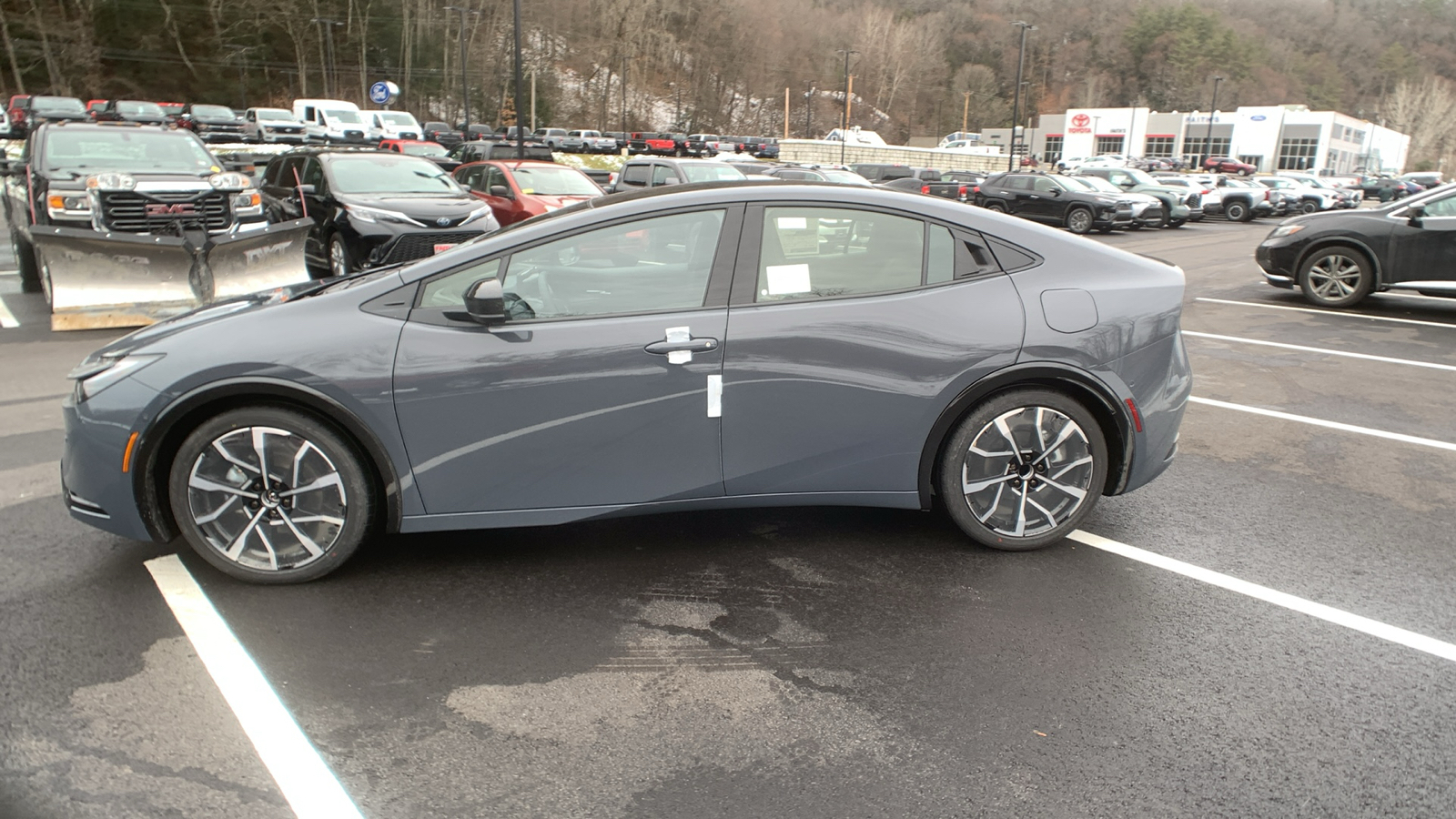 2024 Toyota Prius Prime XSE Premium 6