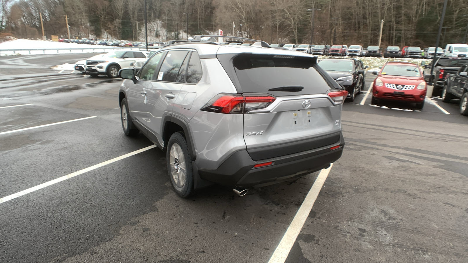 2024 Toyota RAV4 XLE 5