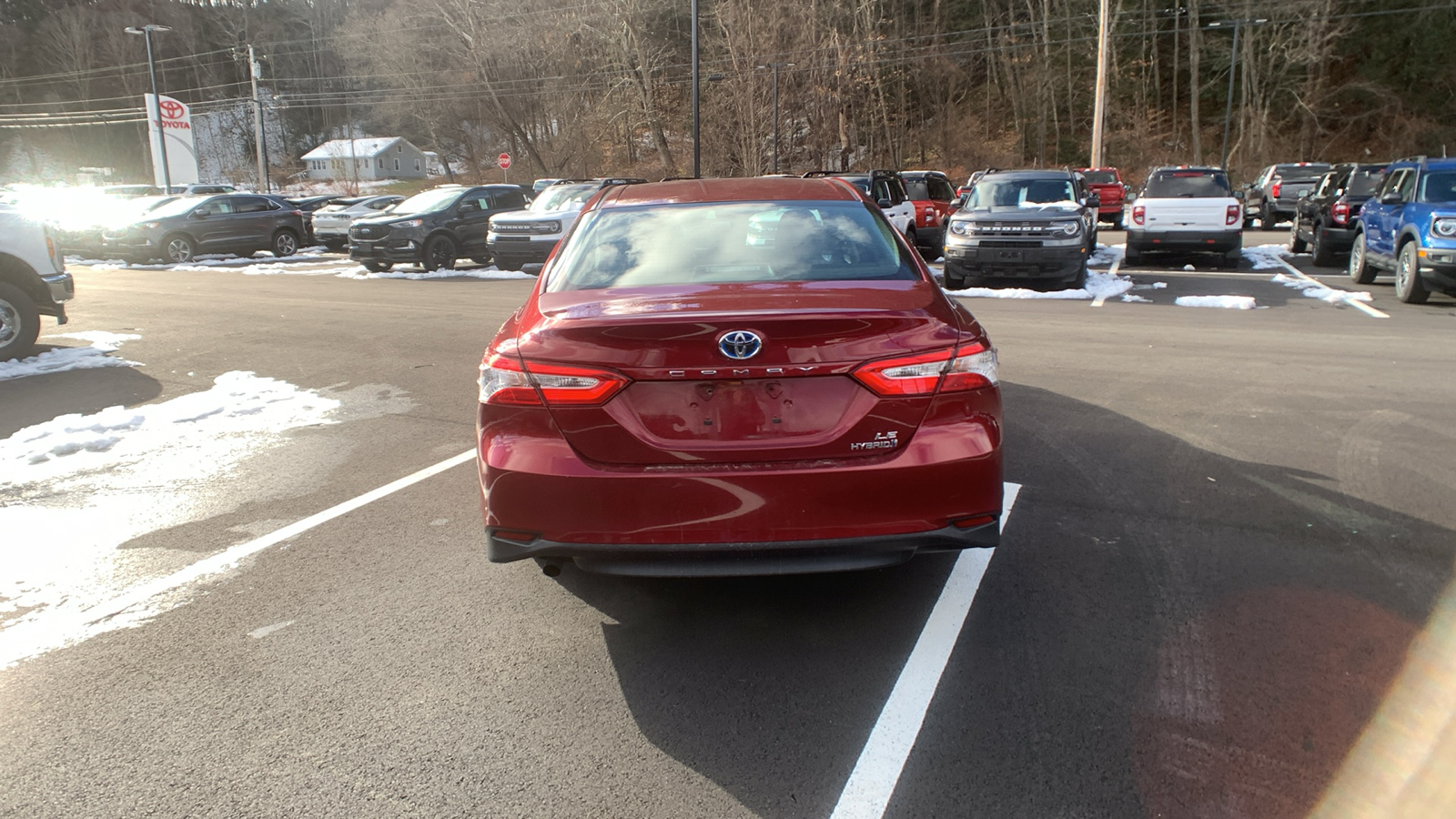 2018 Toyota Camry Hybrid LE 4