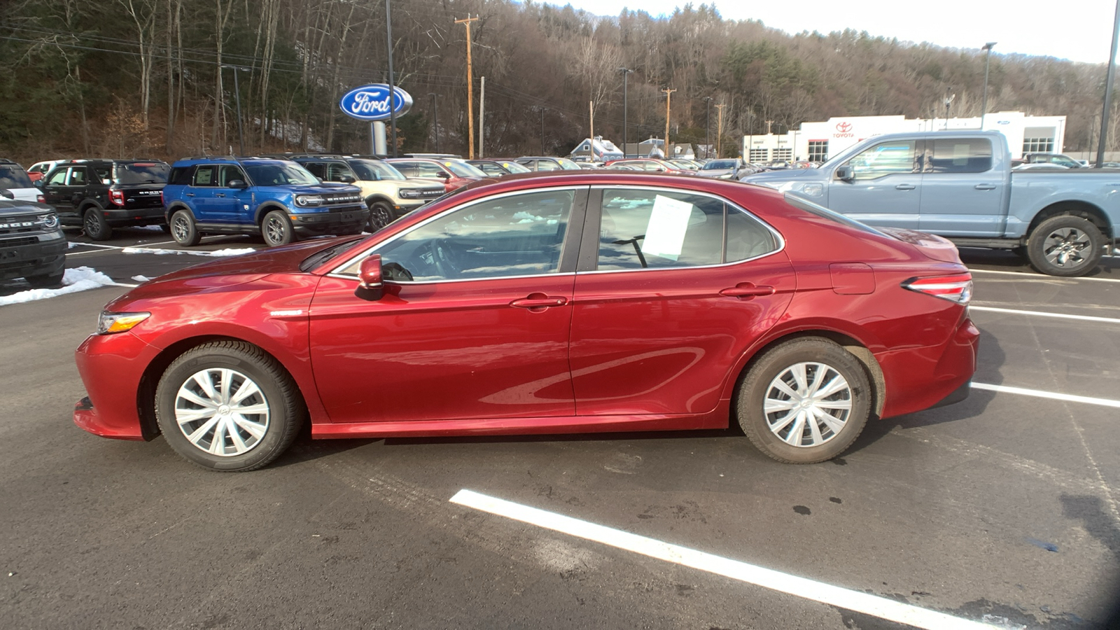 2018 Toyota Camry Hybrid LE 6