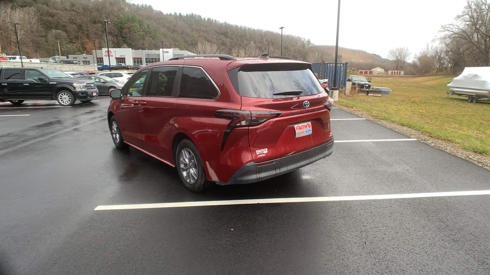 2024 Toyota Sienna LE 5