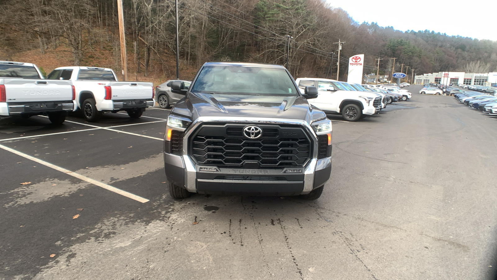 2025 Toyota Tundra SR5 8