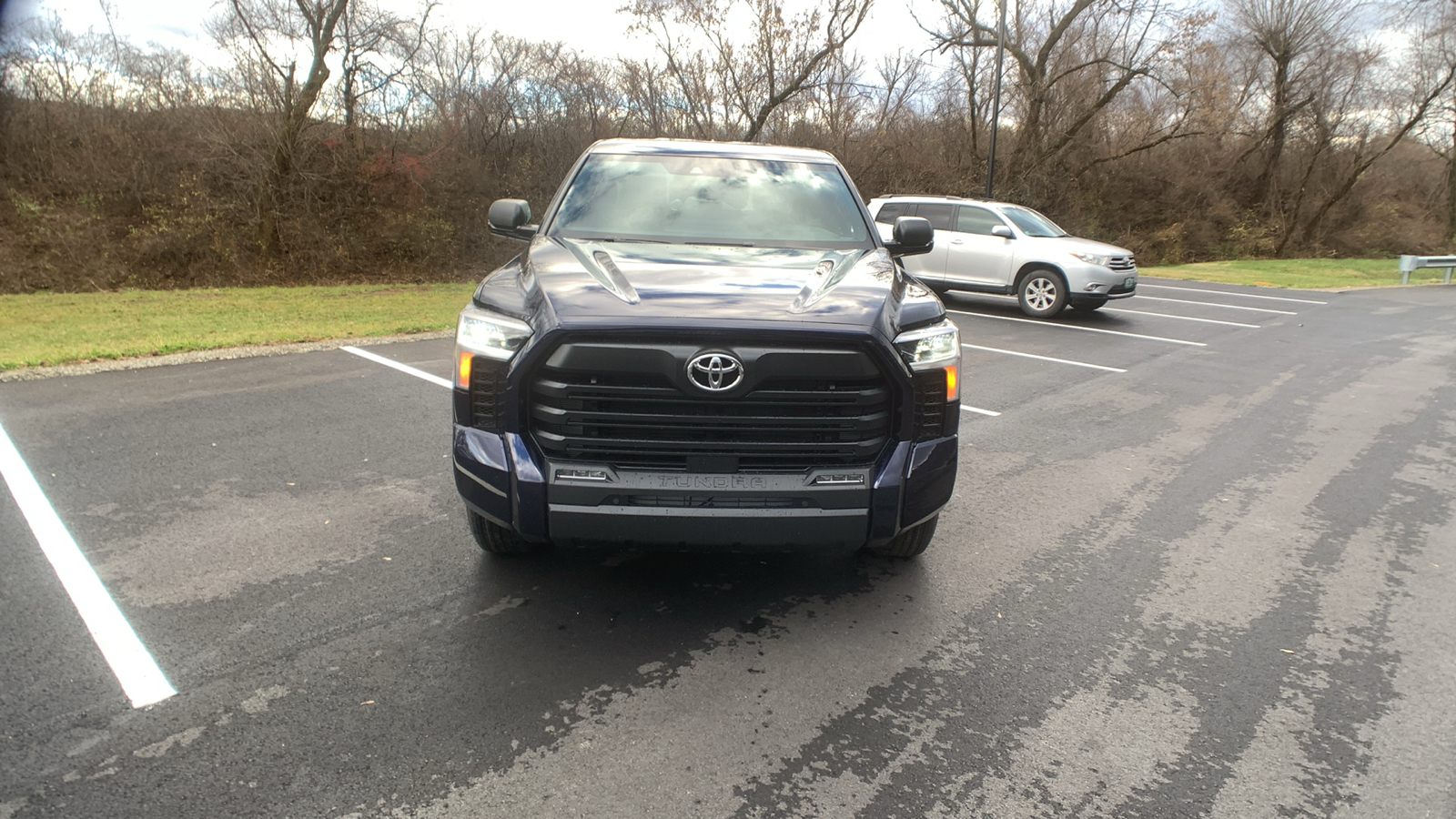 2025 Toyota Tundra 4WD SR5 8