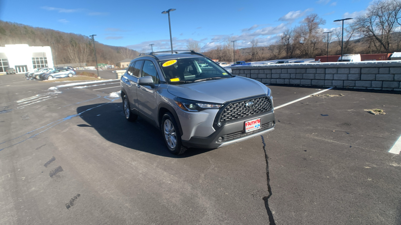 2022 Toyota Corolla Cross LE 1