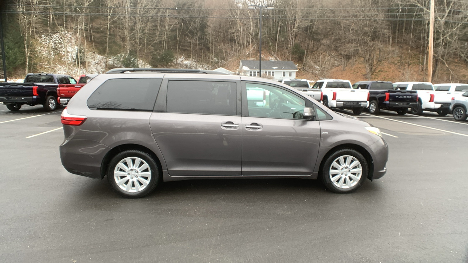 2017 Toyota Sienna  2