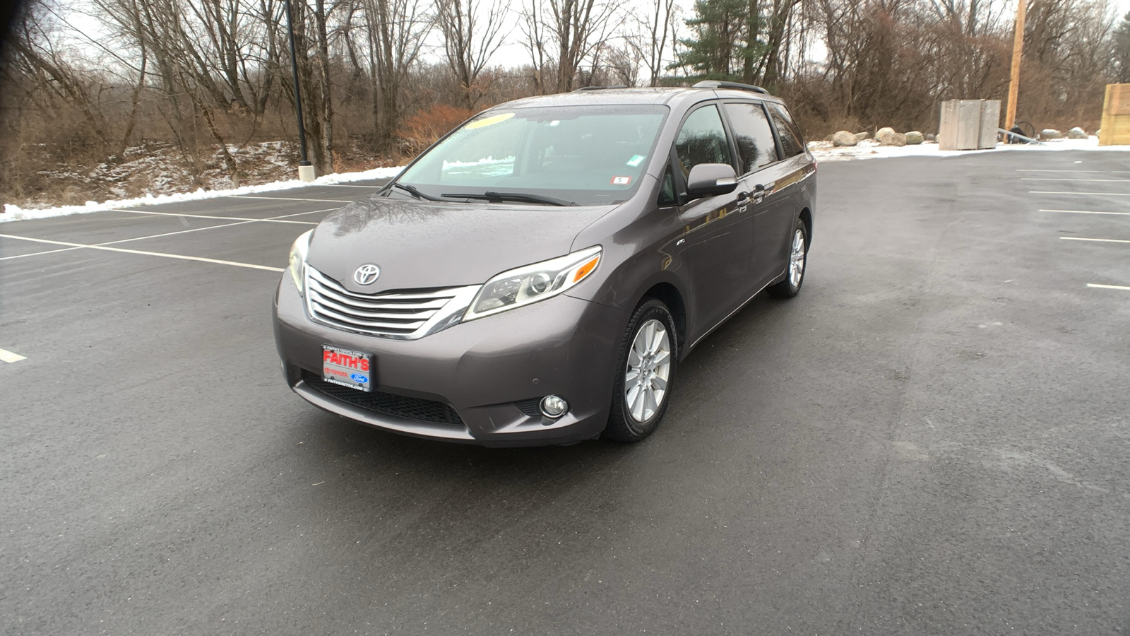 2017 Toyota Sienna  7