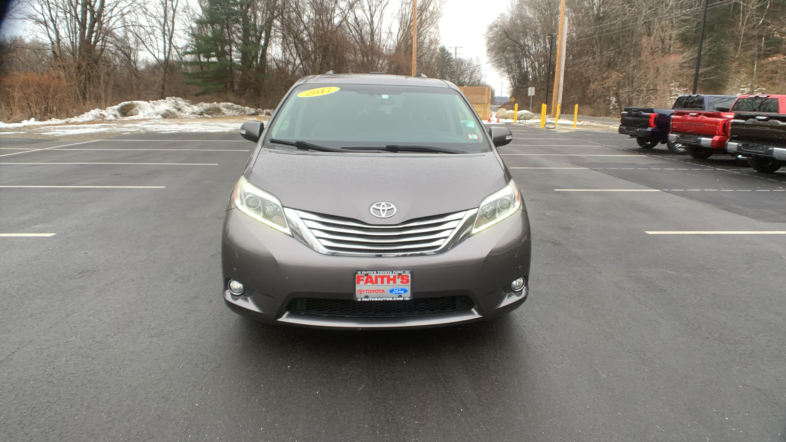 2017 Toyota Sienna  8