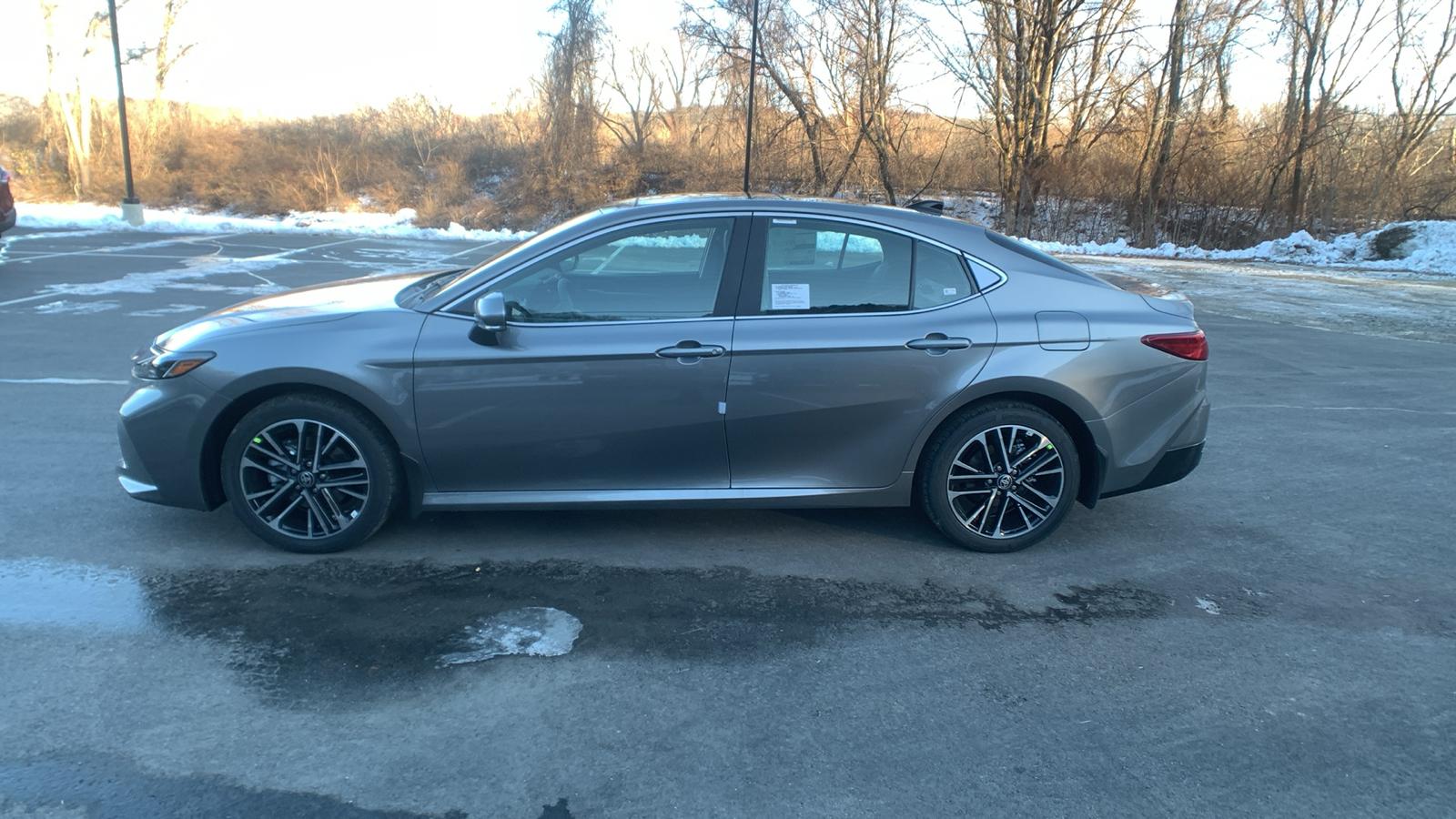 2025 Toyota Camry XLE 6