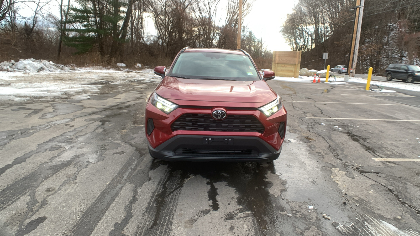 2025 Toyota RAV4 XLE 8