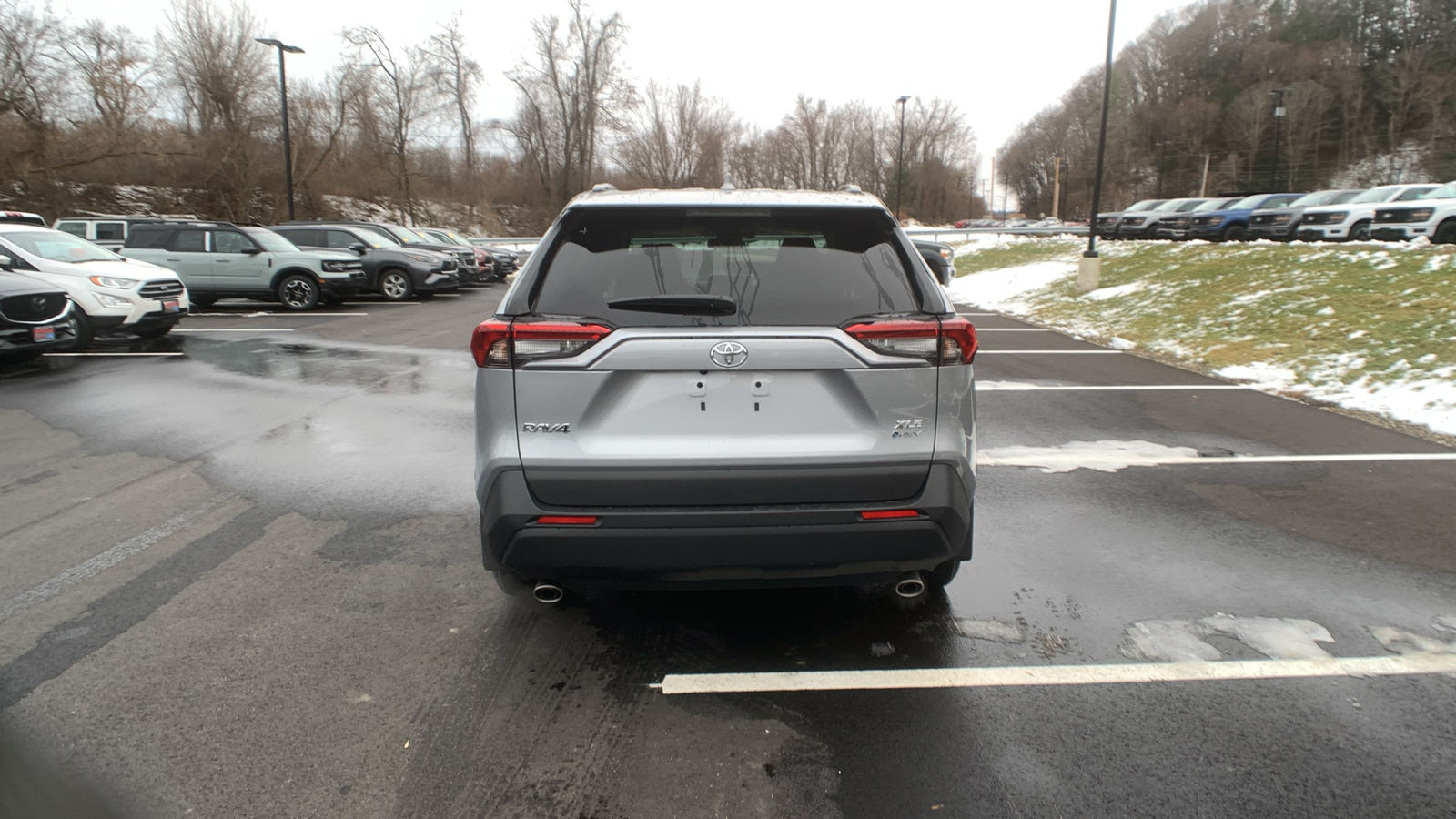 2025 Toyota RAV4 Hybrid XLE 4