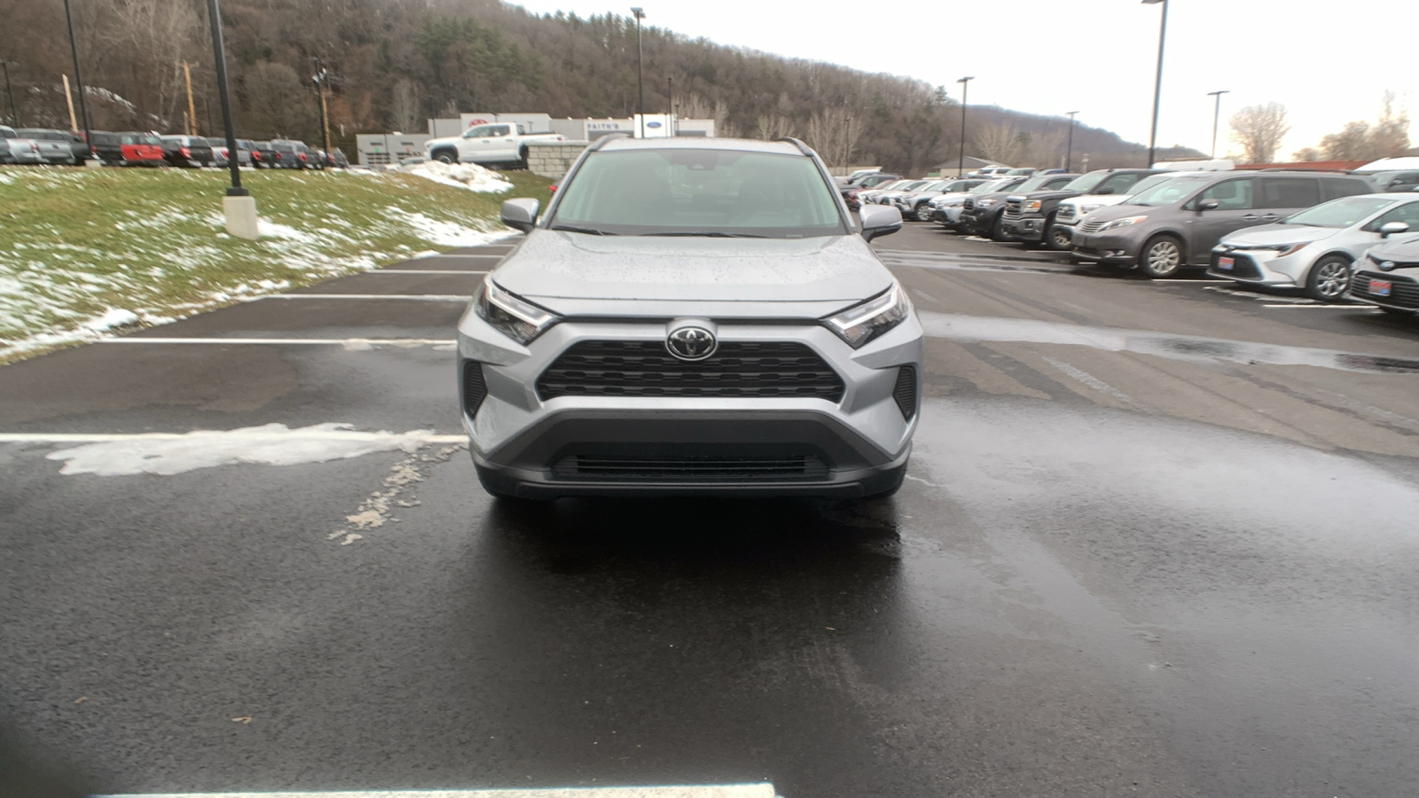 2025 Toyota RAV4 Hybrid XLE 8