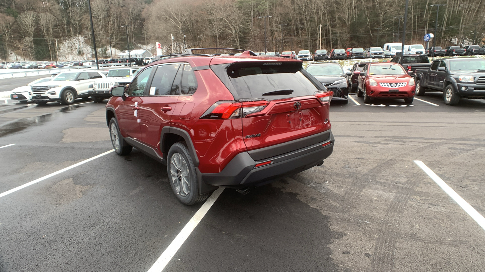 2025 Toyota RAV4 Hybrid XLE Premium 5