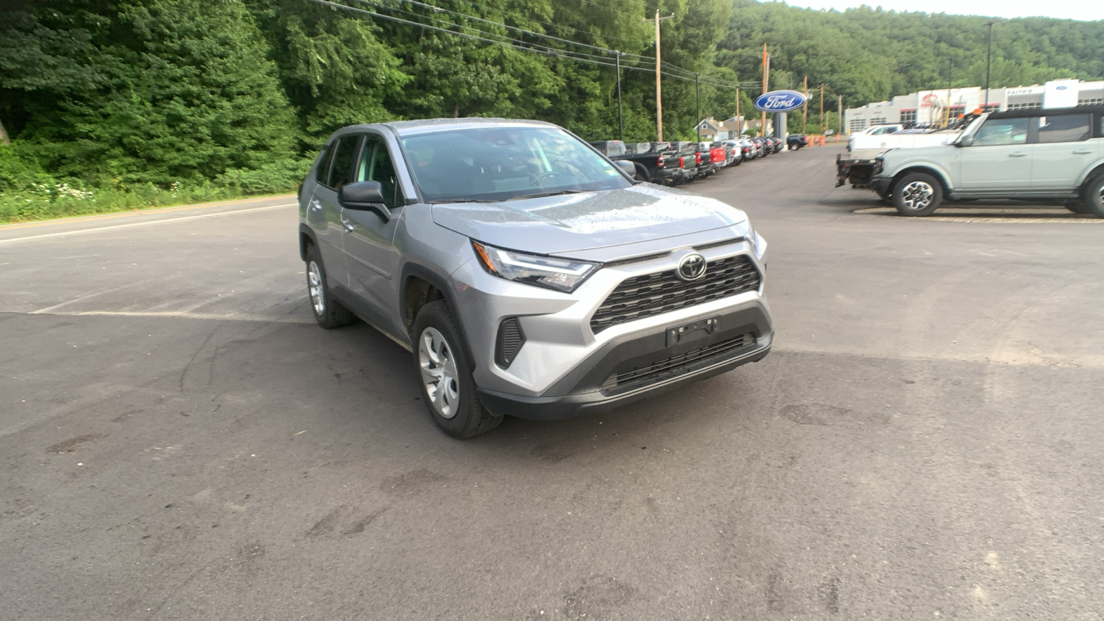 2023 Toyota RAV4 LE 1