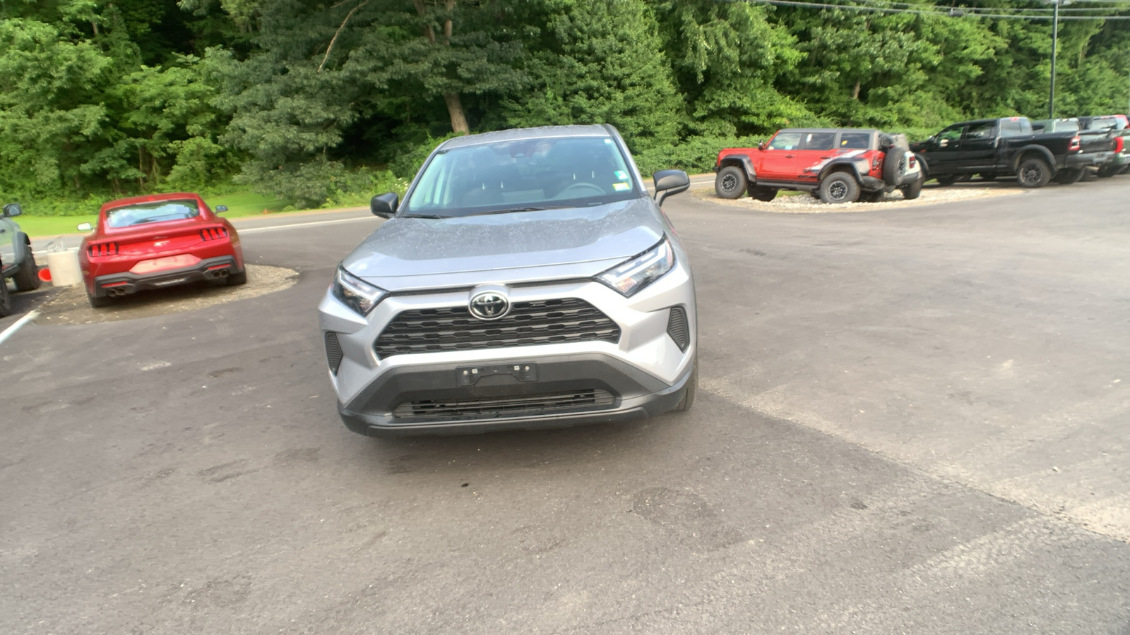 2023 Toyota RAV4 LE 8